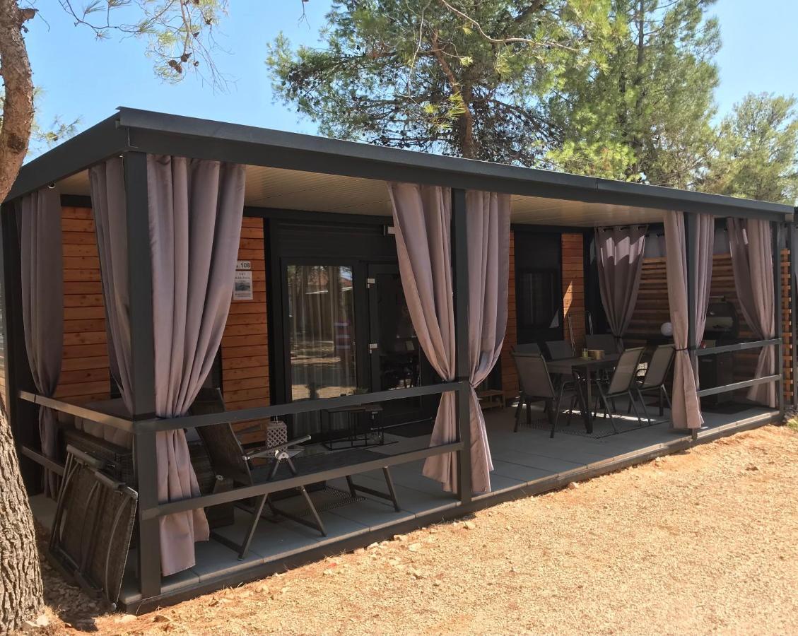 H&S Mobile Home Privlaka  Exterior photo